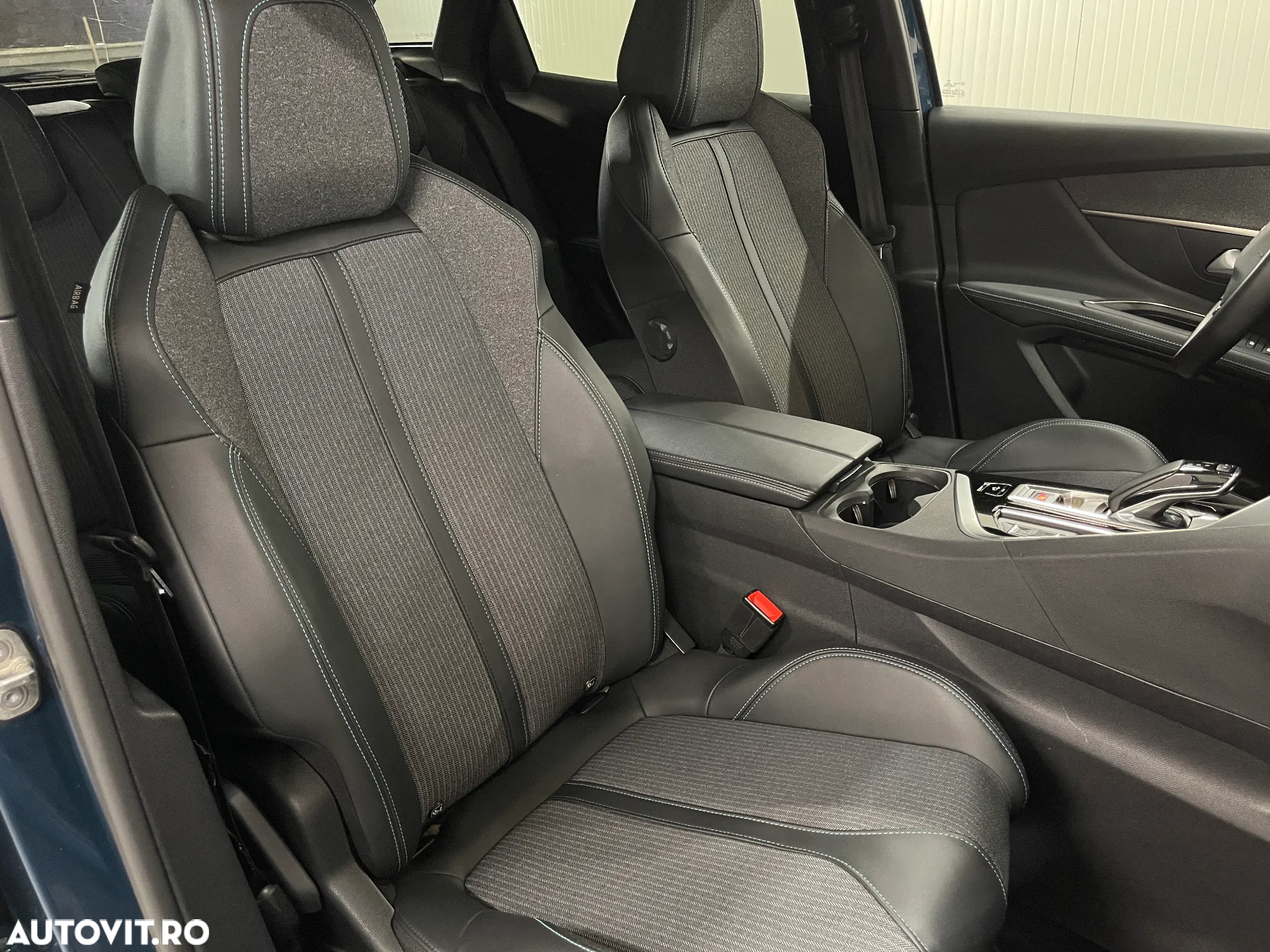 Peugeot 3008 PHEV 300 EAT8 4X4 Allure Pack - 10