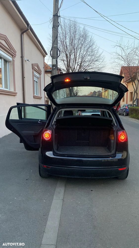 Volkswagen Golf Plus 1.9 TDI DSG Tour - 3