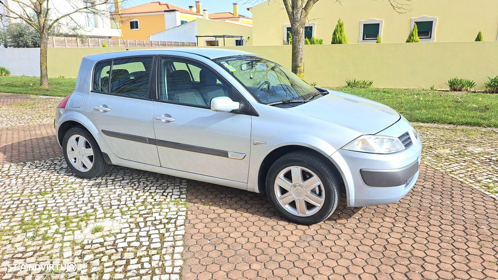 Renault Mégane 1.5 dCi Confort - 4