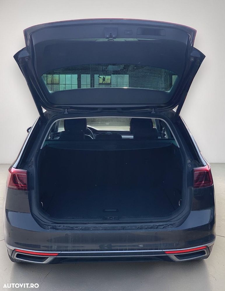 Volkswagen Passat 2.0 TDI SCR Elegance - 3