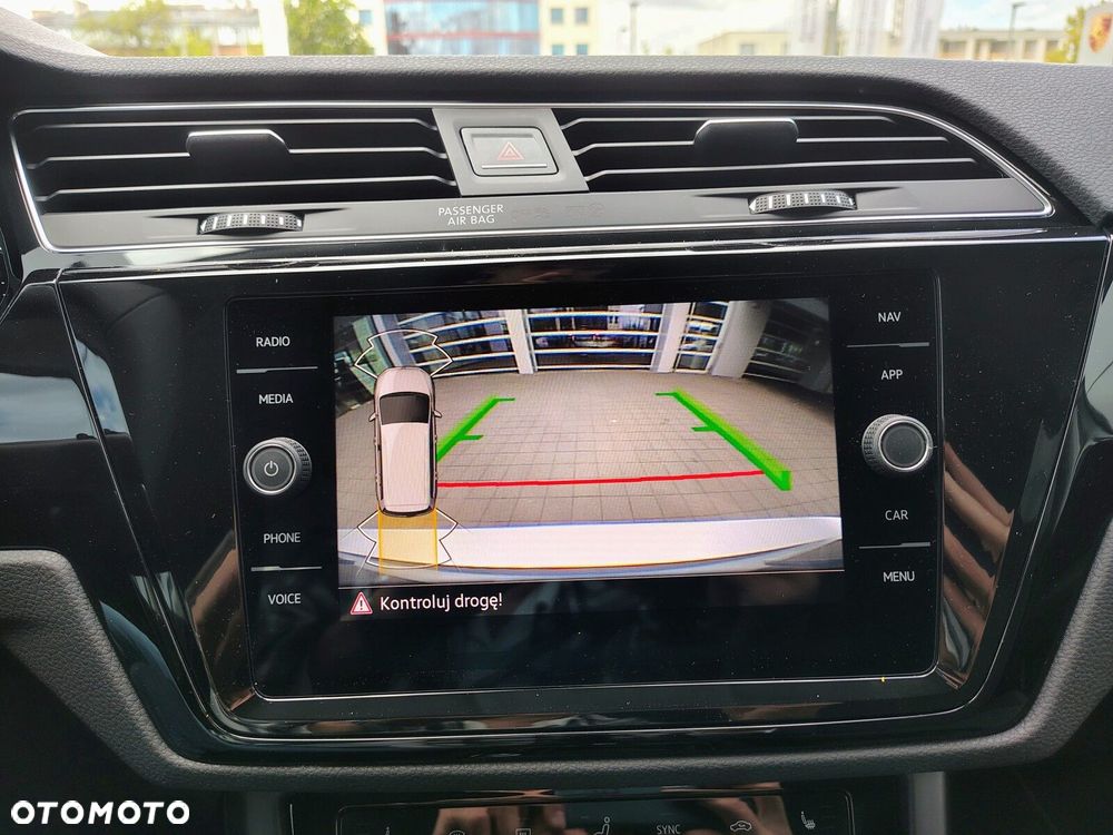 Volkswagen Touran - 20