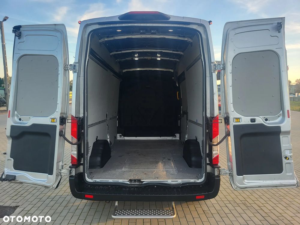Ford Transit - 28