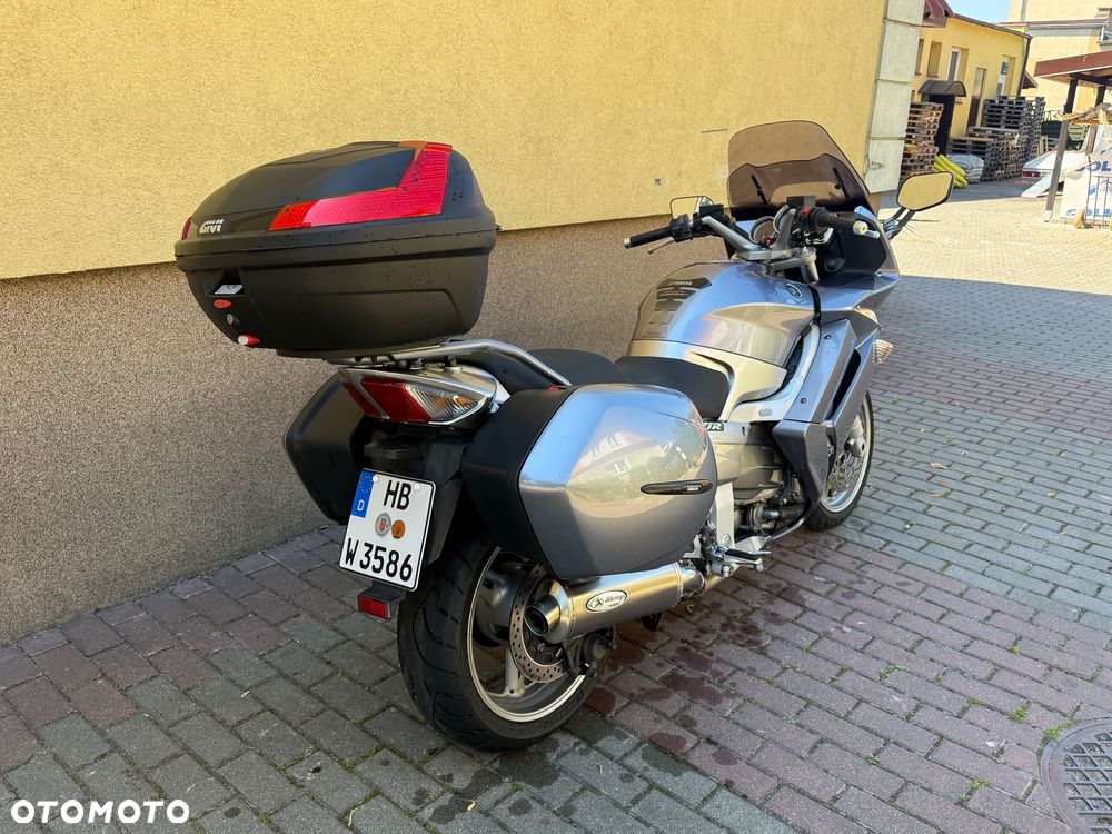 Yamaha FJR - 10