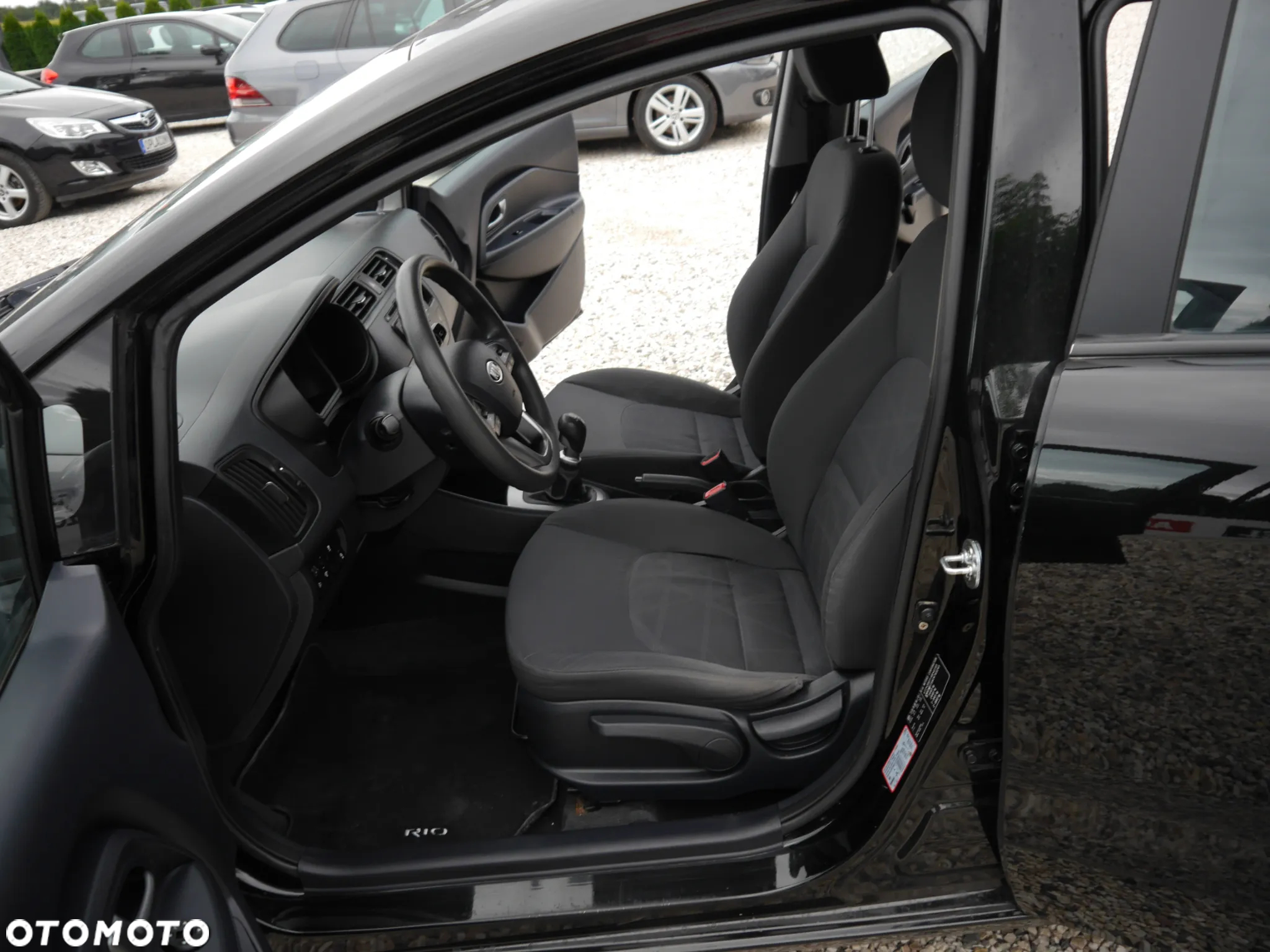 Kia Rio 1.1 CRDI Attract - 6