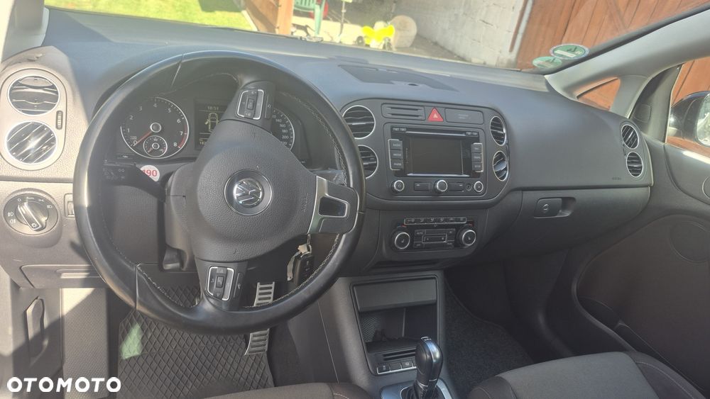 Volkswagen Golf - 8