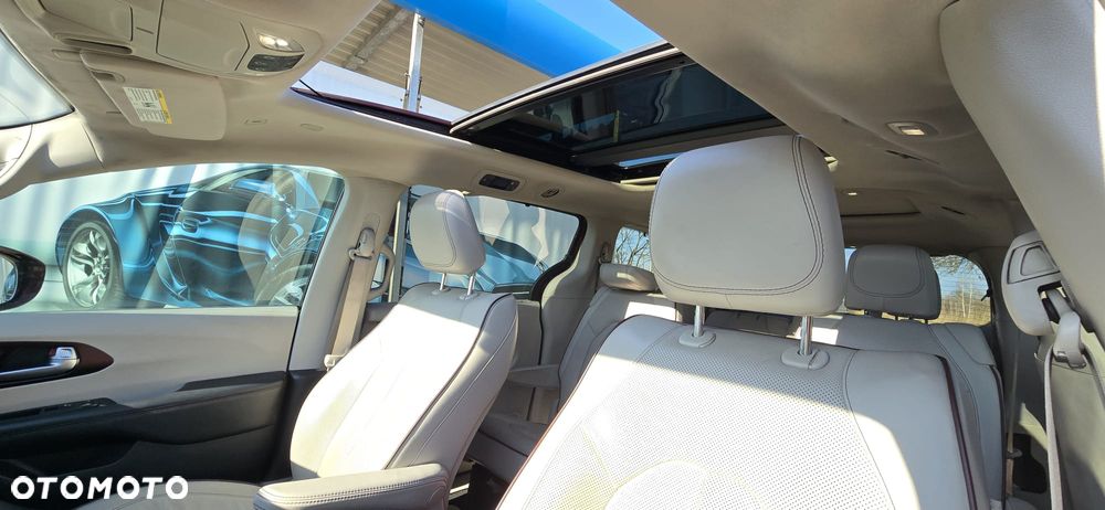 Chrysler Pacifica - 25