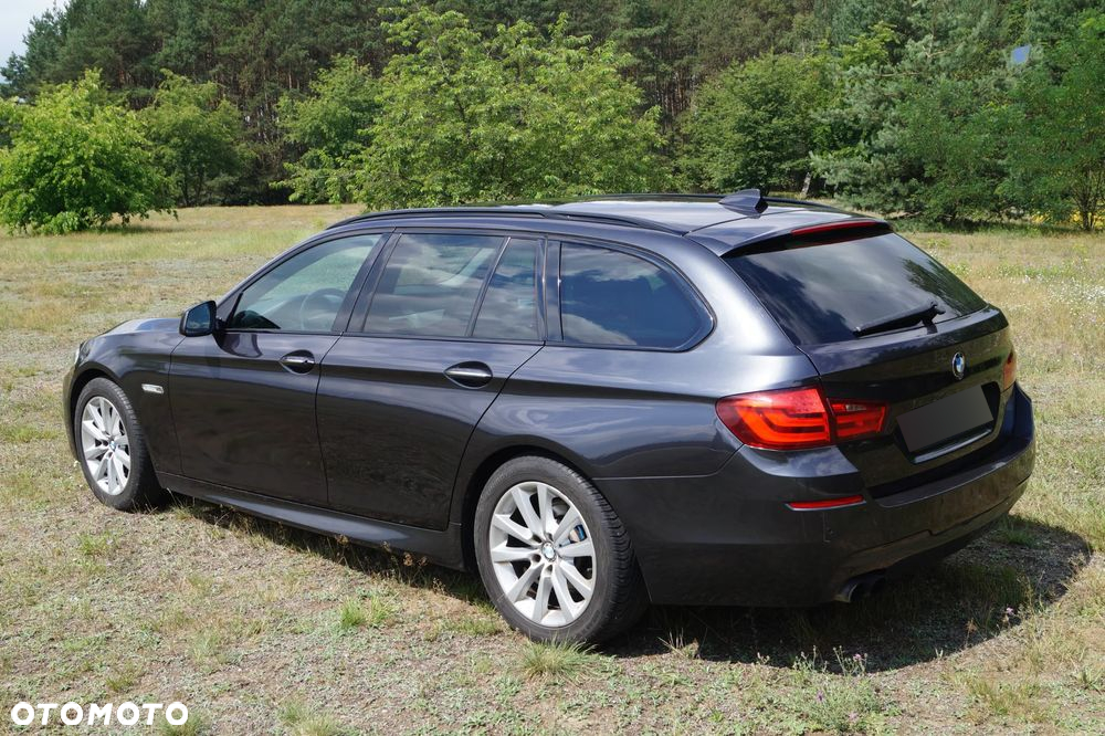BMW Seria 5 525d xDrive - 7