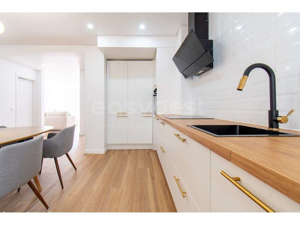 Apartamento T3 em totalmente remodelado numa zona central em Vila R... - Grande imagem: 3/20