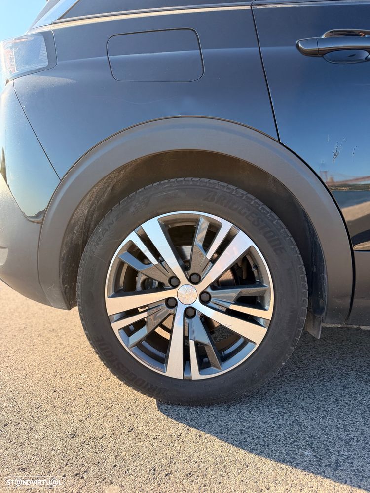 Peugeot 5008 1.5 BlueHDi Allure Pack EAT8 - 5
