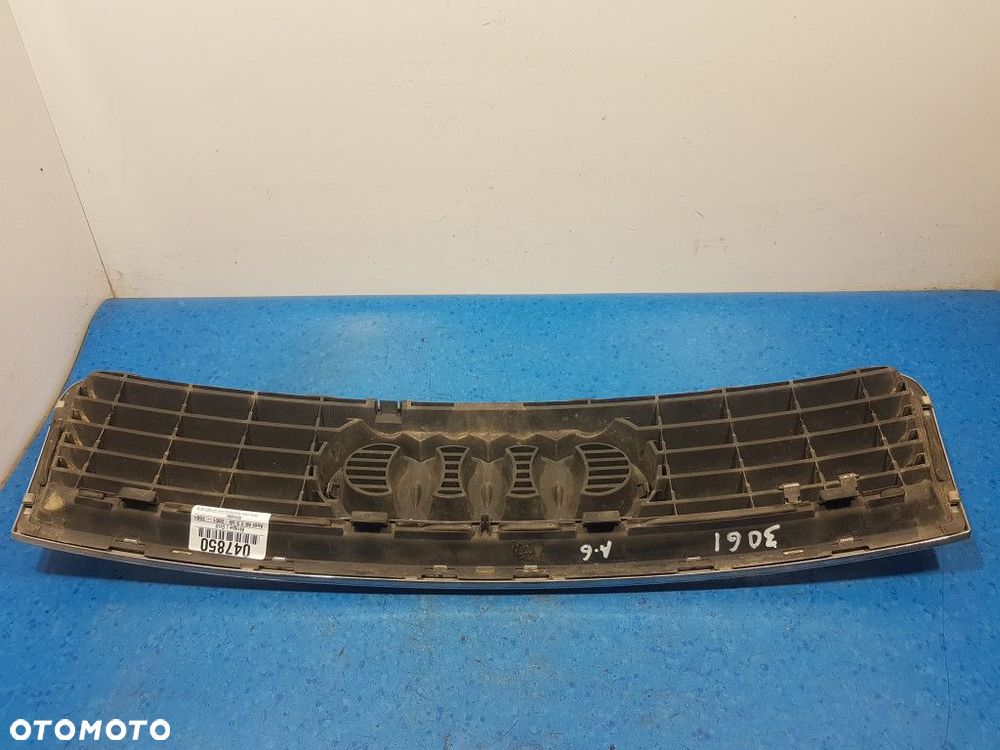 AUDI A6 C5 2.5 TDI ATRAPA / GRILL - 5