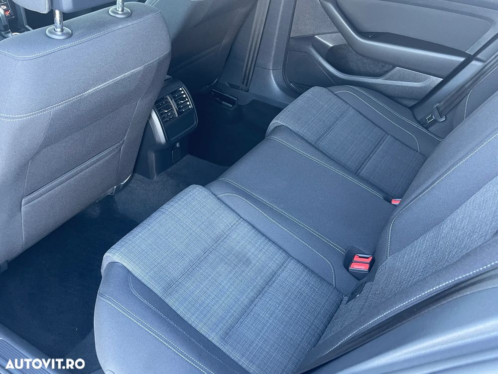Volkswagen Passat 2.0 TDI DSG Comfortline - 8