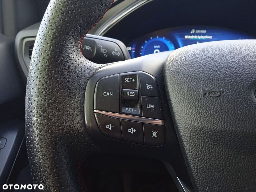 Ford Focus 1.0 EcoBoost mHEV ST-Line X - 15