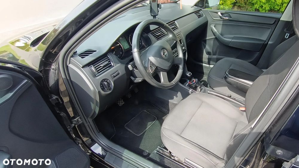 Skoda RAPID 1.2 TSI Active - 5