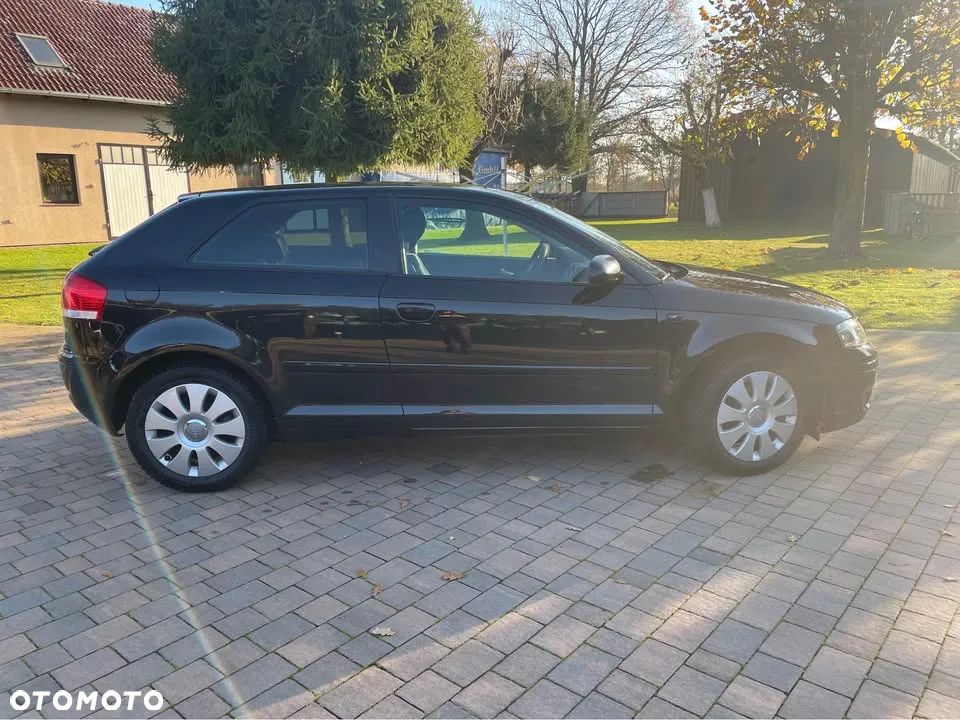 Audi A3 3-drzwiowe 1.6 Attraction - 5
