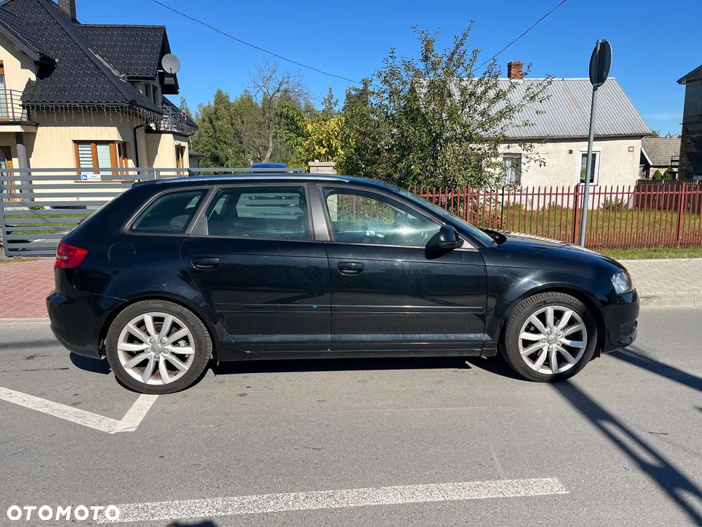 Audi A3 Sportback 1.8 TFSI Attraction - 4