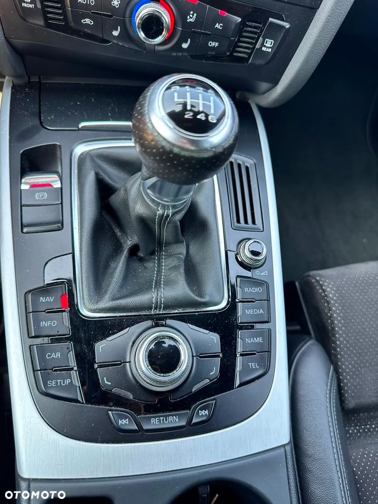 Audi A4 Avant 2.0 TDI Quattro - 27