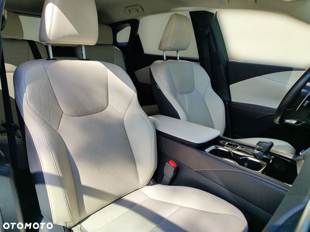 Lexus RX - 15