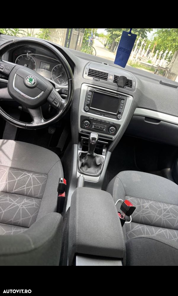 Skoda Octavia 1.2 TSI ELEGANCE - 4