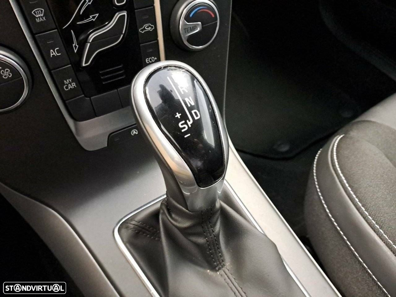 Volvo V40 1.5 T3 Sport Edition Geartronic - 20