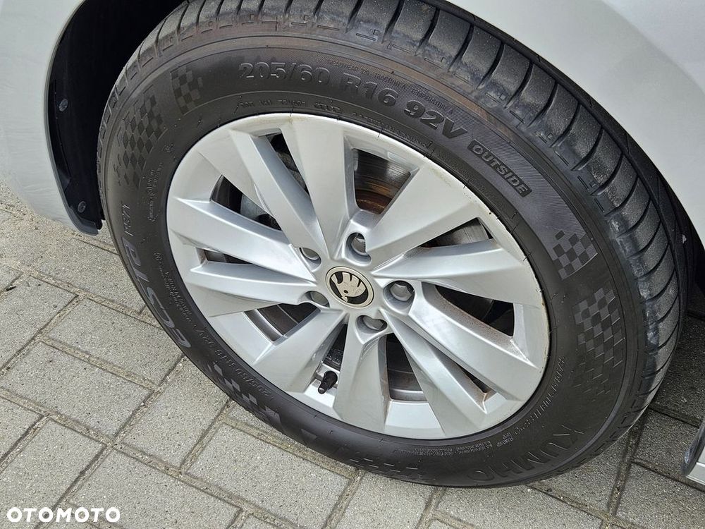 Skoda Octavia 1.5 TSI Essence - 10