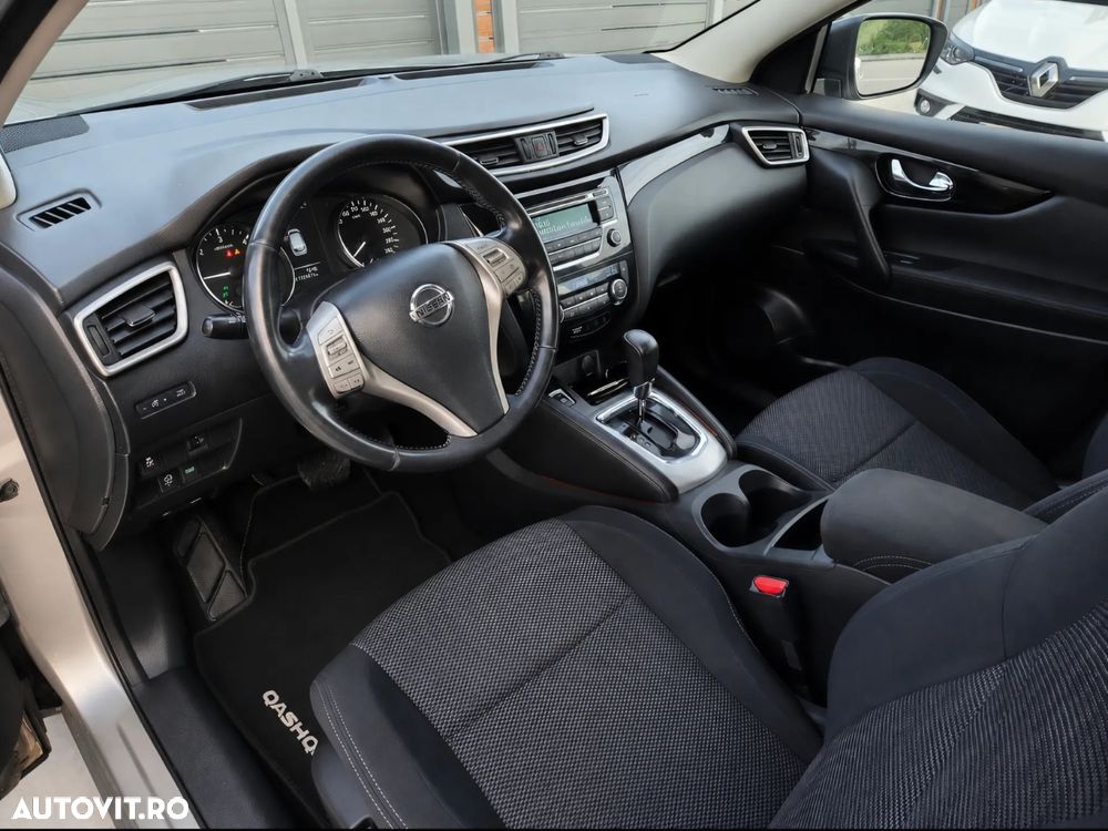 Nissan Qashqai 1.6 DCI Xtronic ACENTA - 9