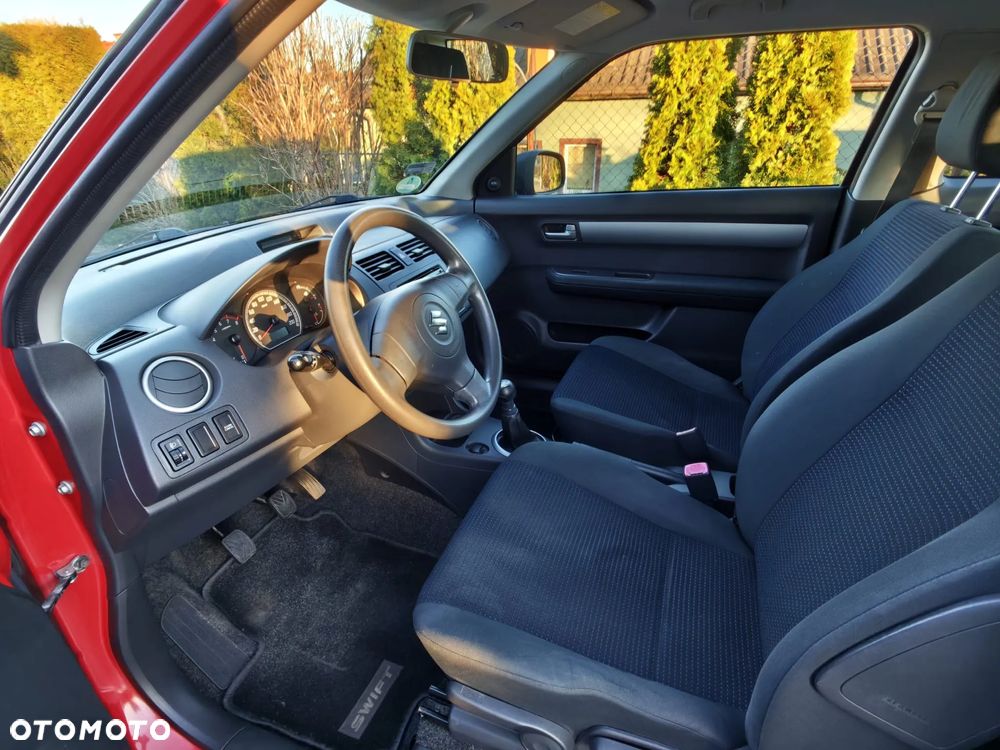 Suzuki Swift - 10
