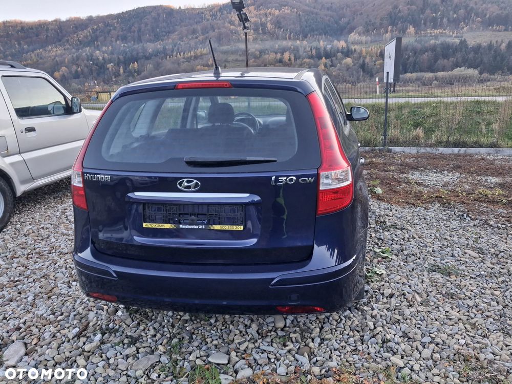 Hyundai i30 1.4 Base + - 7