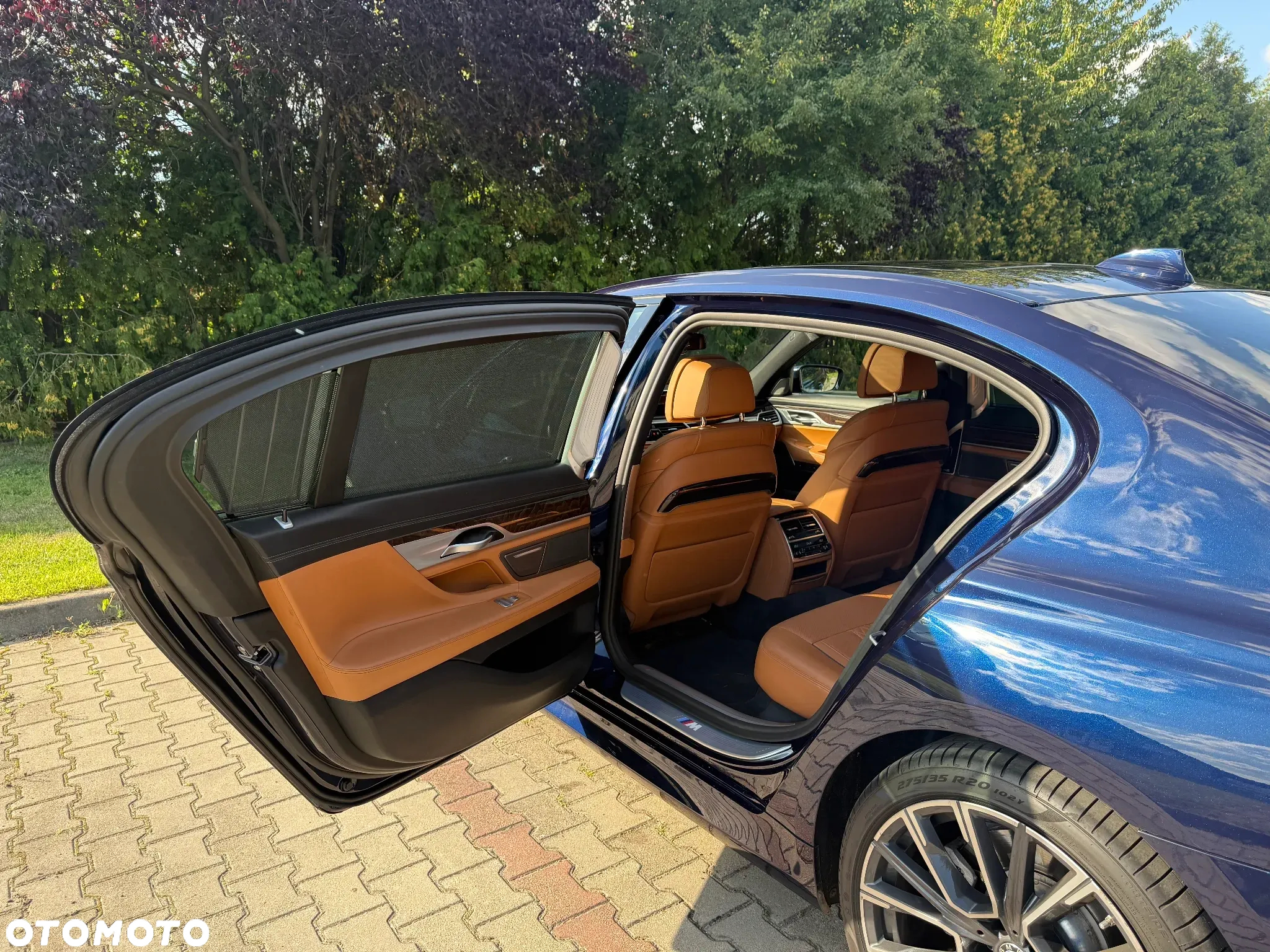 BMW Seria 7 750Li xDrive sport - 13