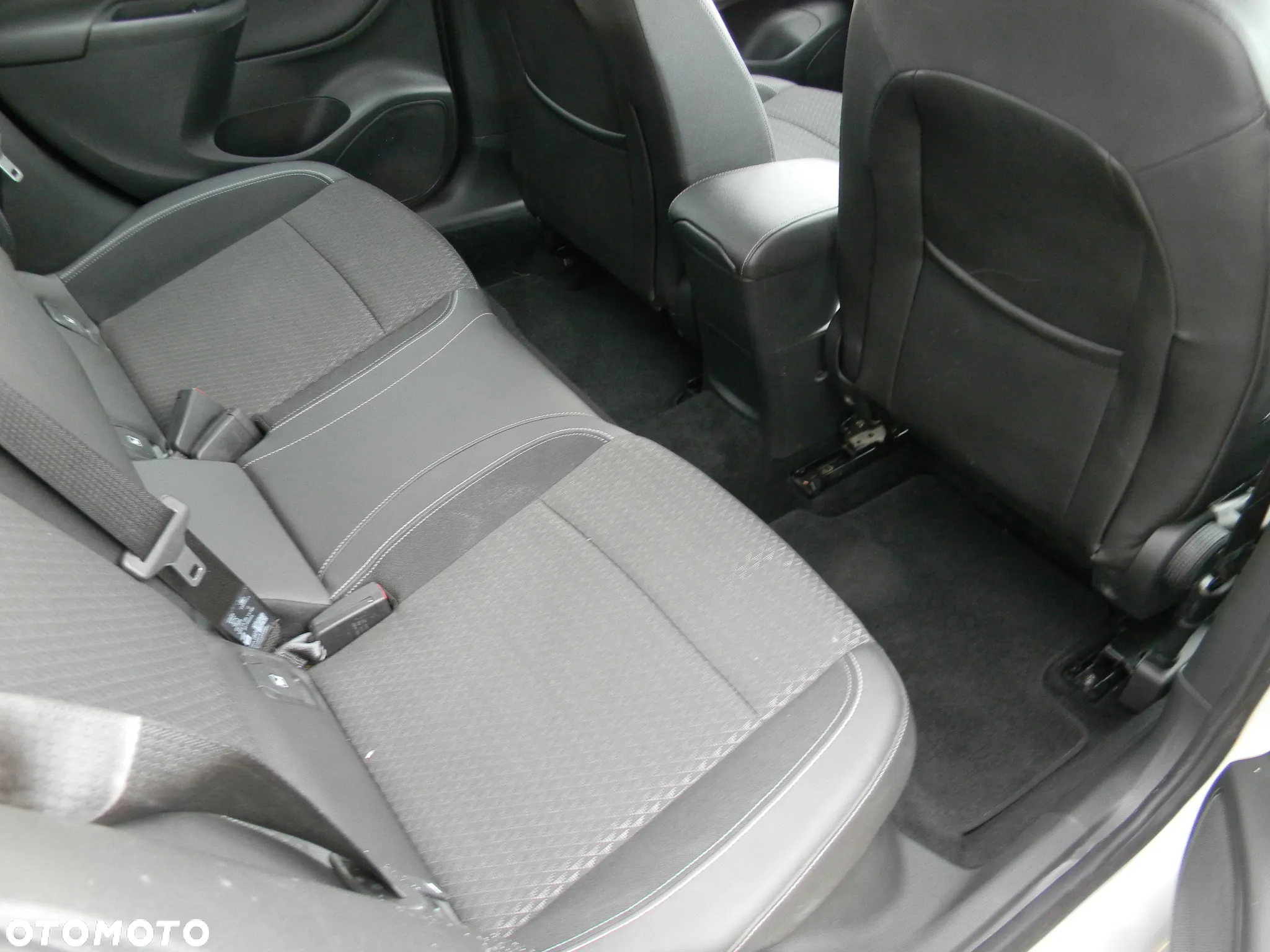 Opel Astra 1.6 CDTI DPF ecoFLEX Start/Stop Exklusiv - 17