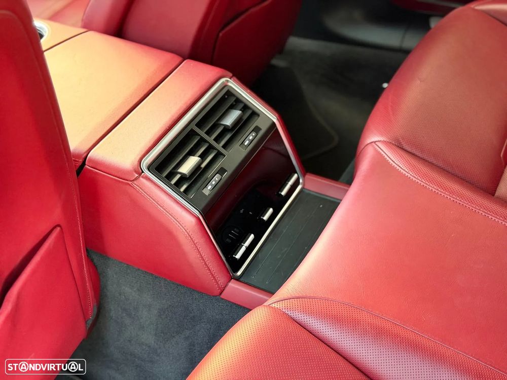 Porsche Panamera Sport Turismo 4 E-Hybrid Platinum Edition - 31