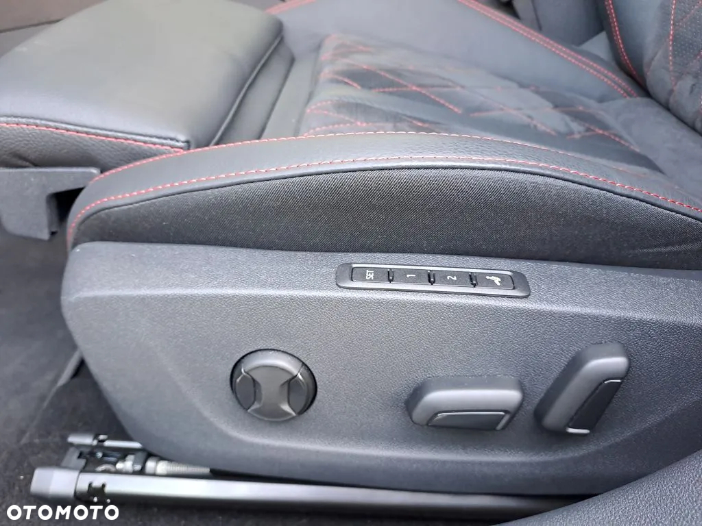 Skoda Octavia 2.0 TSI RS DSG - 15