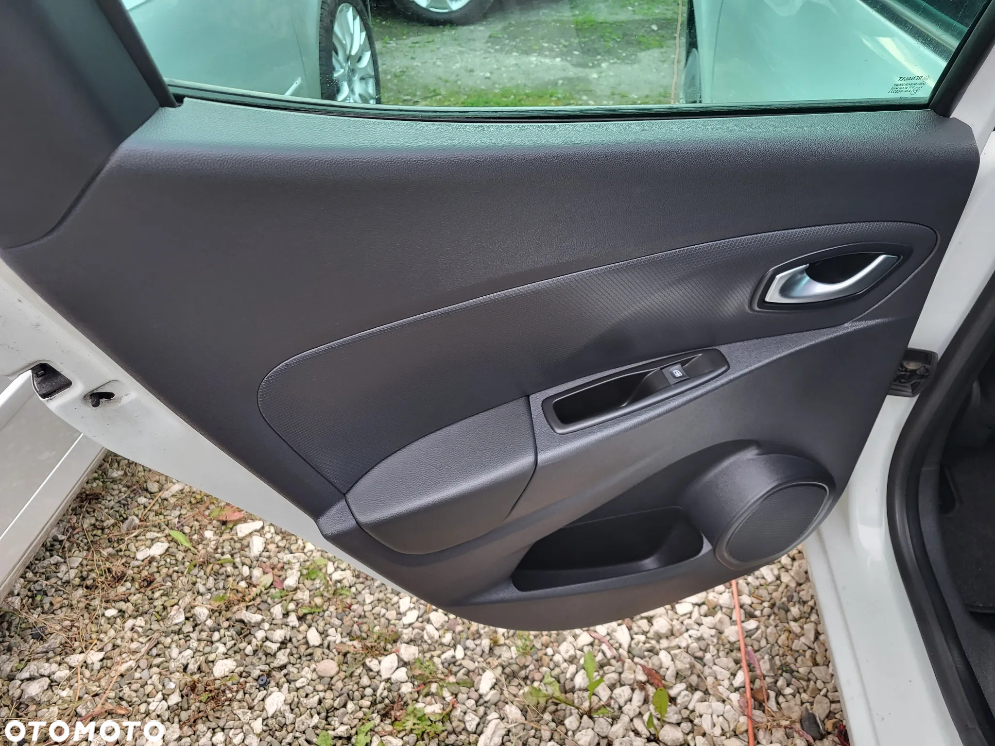Renault Clio 1.2 16V Limited - 23