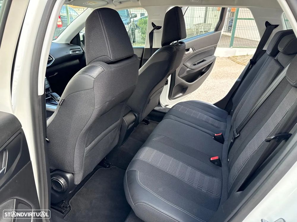 Peugeot 308 BlueHDi FAP 130 EAT6 Stop & Start Active - 5