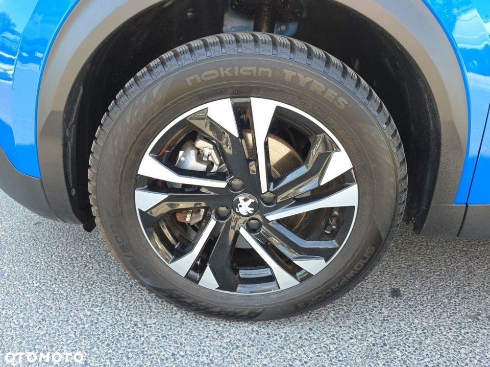 Peugeot 2008 50kWh Allure - 11
