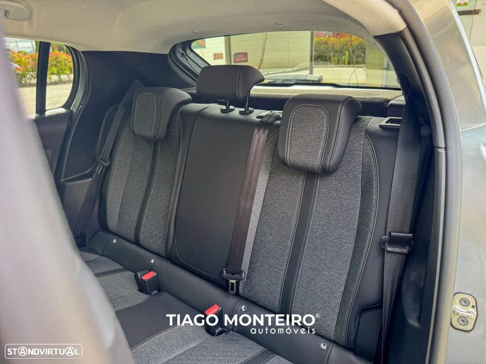 Peugeot 208 1.2 PureTech Allure - 52