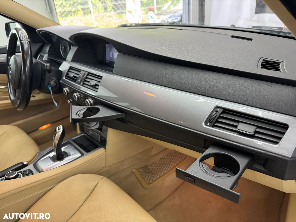 BMW Seria 5 520d Aut. - 17