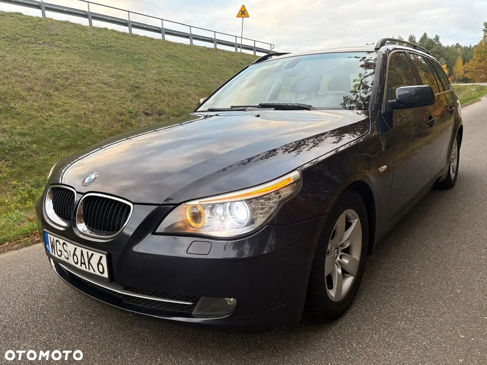 BMW Seria 5 520d Touring - 1
