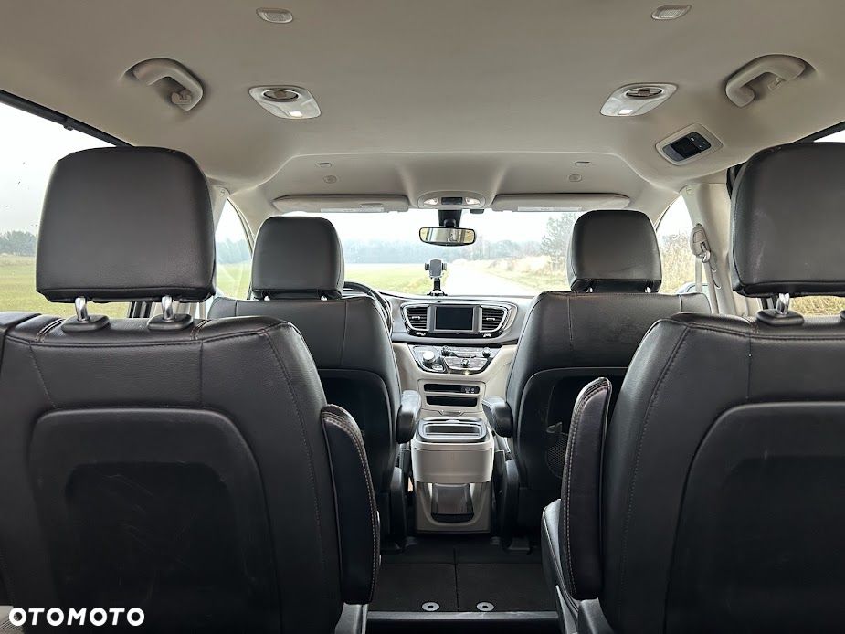 Chrysler Pacifica - 10