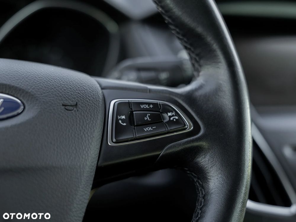 Ford Focus 1.0 EcoBoost Titanium ASS - 11