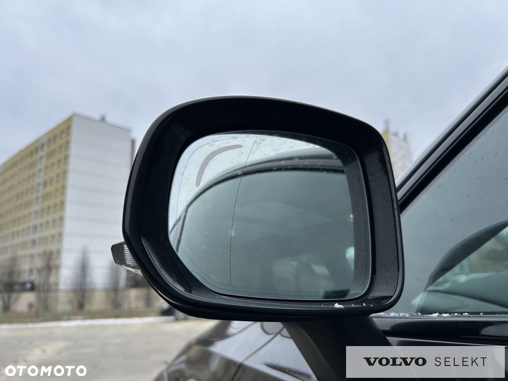 Volvo V90 Cross Country - 34