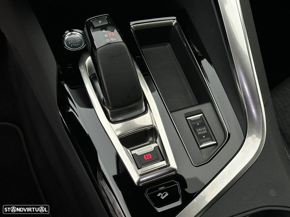 Peugeot 3008 1.6 Hybrid4 GT Pack e-EAT8 - 12