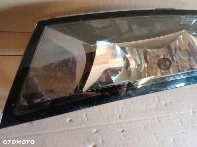 LEWY PRZEDNI HALOGEN SKODA FABIA III 3 6V 14- - 2