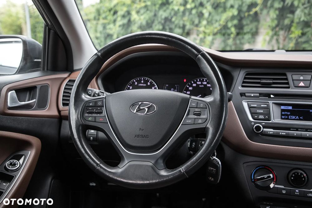 Hyundai i20 blue 1.2 Advantage+ - 30