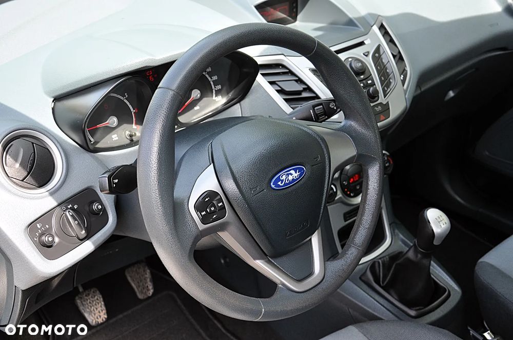 Ford Fiesta 1.25 Silver X - 16