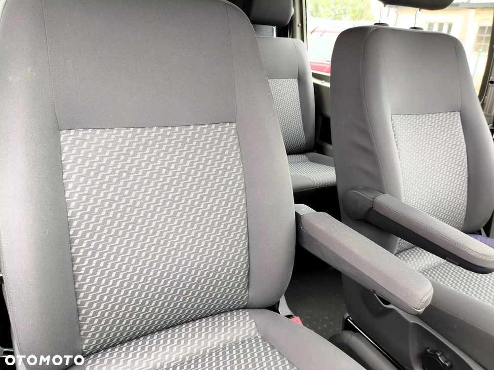 Volkswagen Transporter - 22