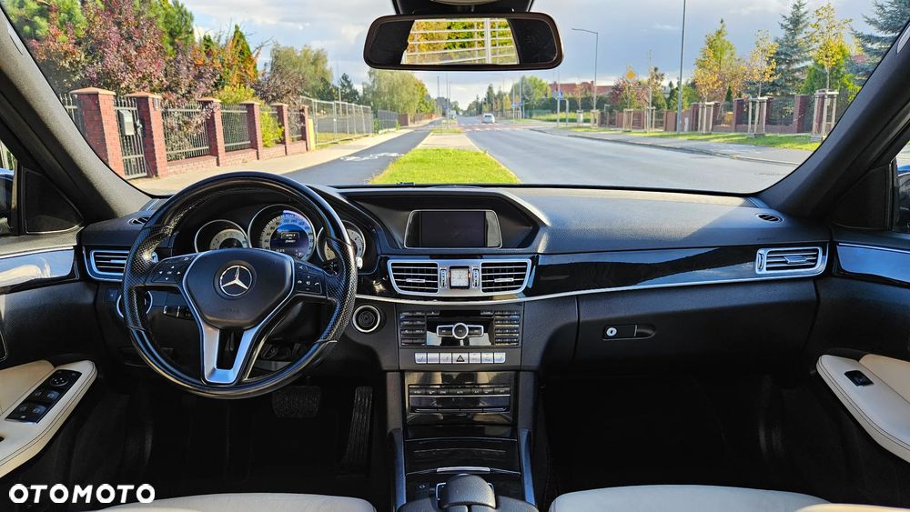 Mercedes-Benz Klasa E 220 CDI 7G-TRONIC Avantgarde - 19