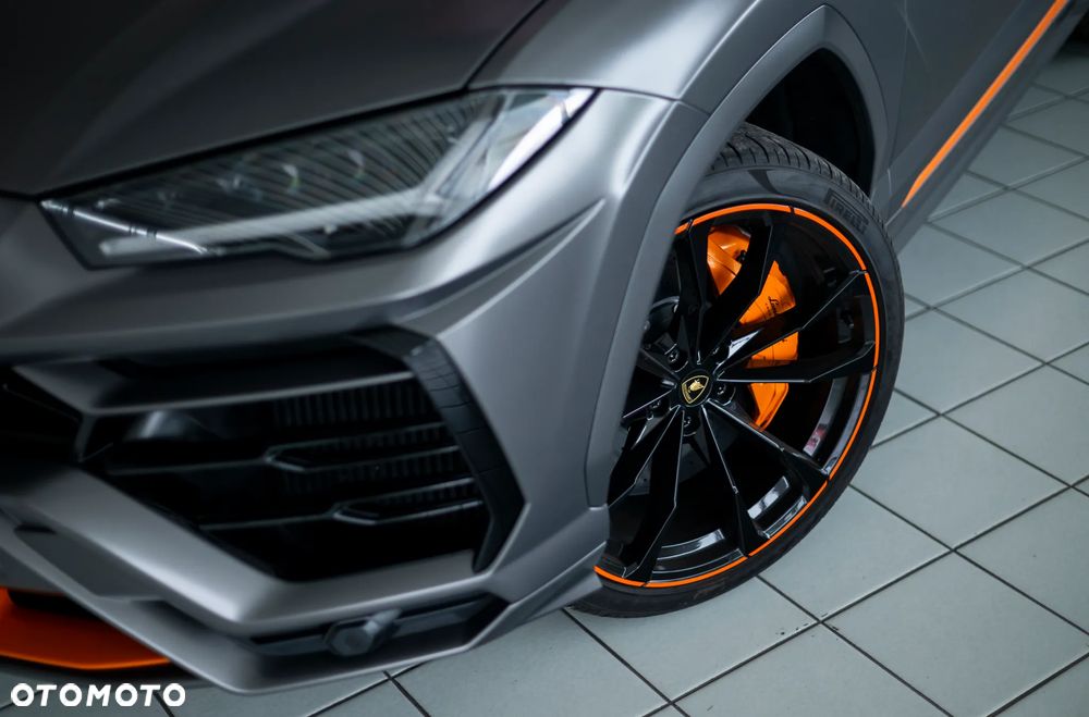 Lamborghini Urus Standard - 11