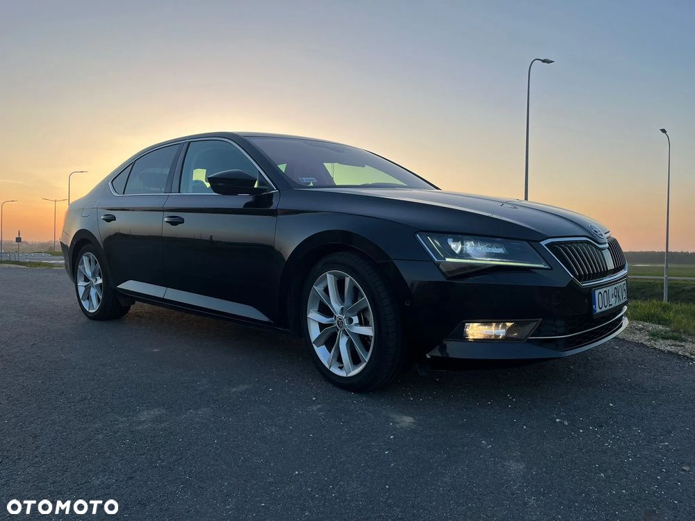 Skoda Superb 2.0 TDI DSG Sportline - 8