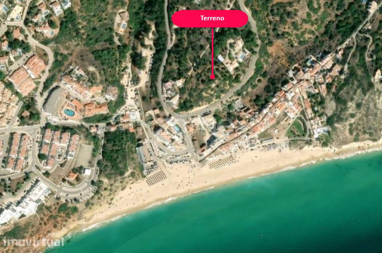 Terreno Urbano com Vista Mar em Salema, a 120 m da Praia - Grande imagem: 3/18