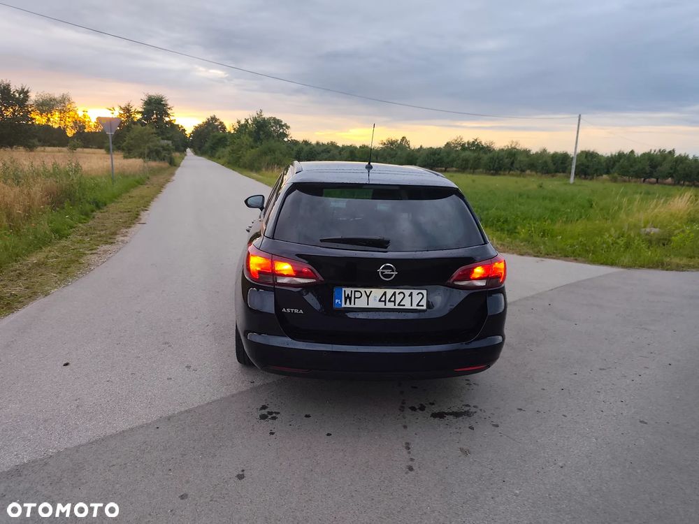 Opel Astra 1.6 CDTI Essentia - 7